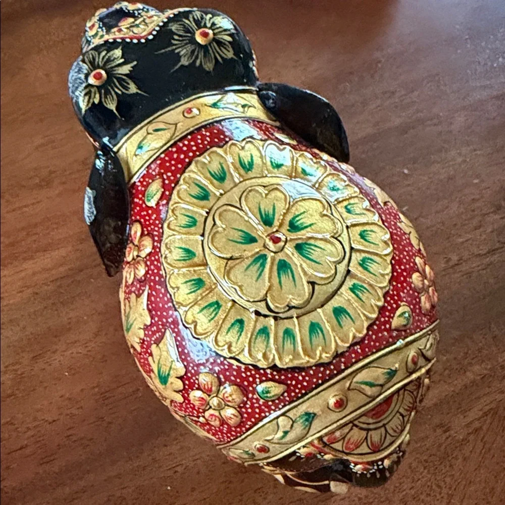 N/A ornate hand